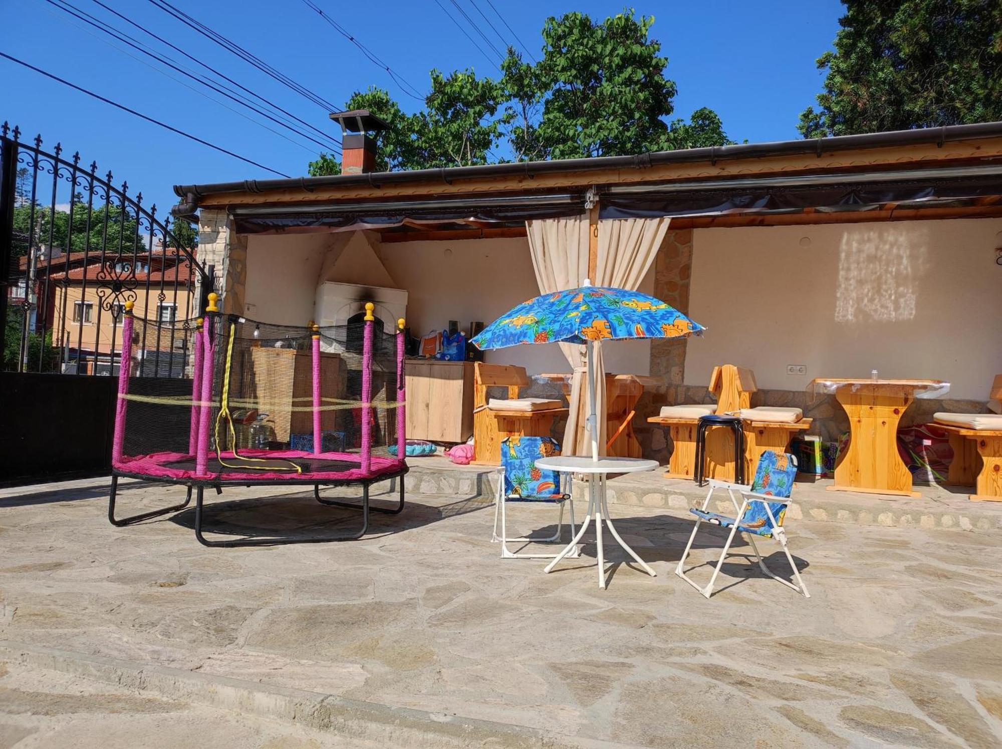 Family Hotel Velevi Velingrad Exterior photo